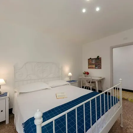 Joivy Spacious 2 Bedroom Apt With Terrace At The Heart Of The * Vernazza