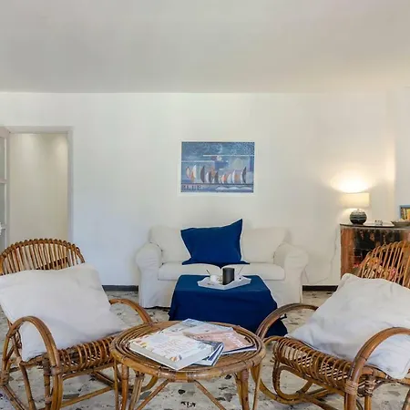 Apartment Joivy Spacious 2 Bedroom Apt With Terrace At The Heart Of The *