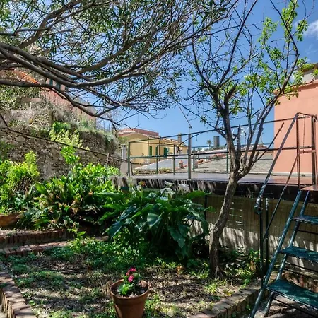 Joivy Spacious 2 Bedroom Apt With Terrace At The Heart Of The Apartment *