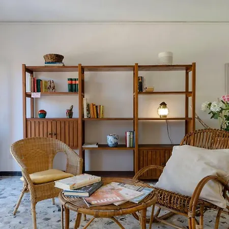 Joivy Spacious 2 Bedroom Apt With Terrace At The Heart Of The Apartment *