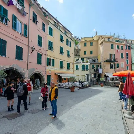 Joivy Spacious 2 Bedroom Apt With Terrace At The Heart Of The Vernazza