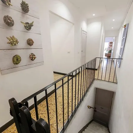 Joivy Spacious 2 Bedroom Apt With Terrace At The Heart Of The Vernazza