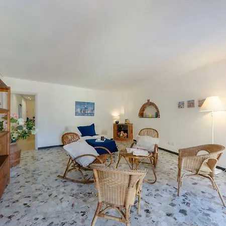 Apartment Joivy Spacious 2 Bedroom Apt With Terrace At The Heart Of The